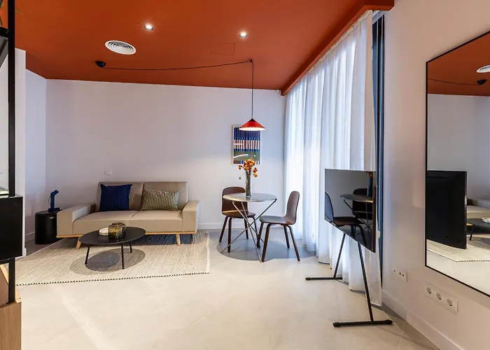 Estudios Arturo Soria By Rent Me